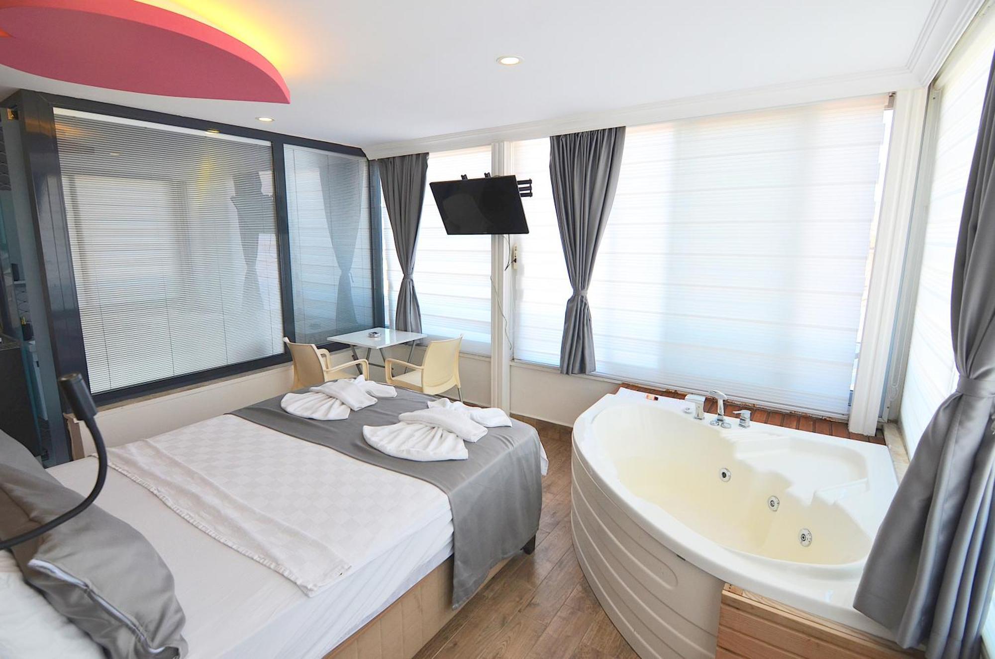 Mykonut Apart Hotel Fethiye Exterior photo